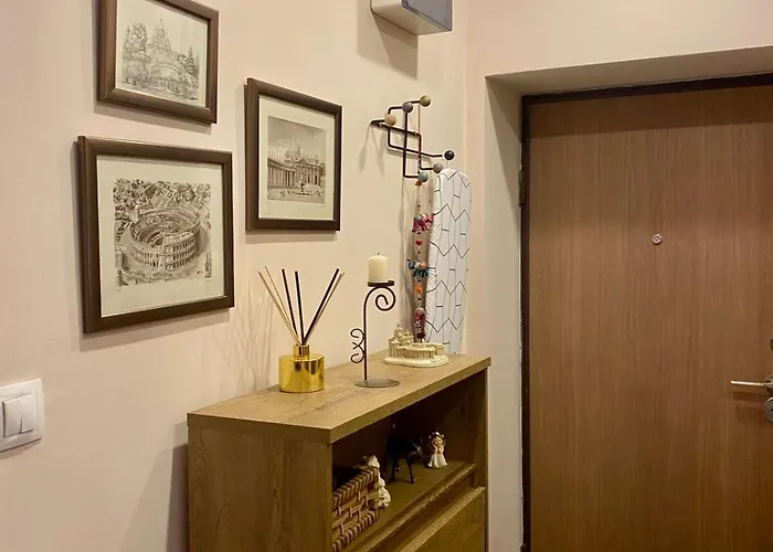 Apartament Center 1 *